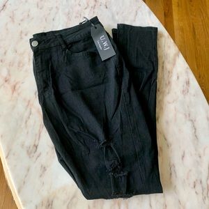 Fashion Nova_NWT_ Distressed Black Skinny Jeans_2X
